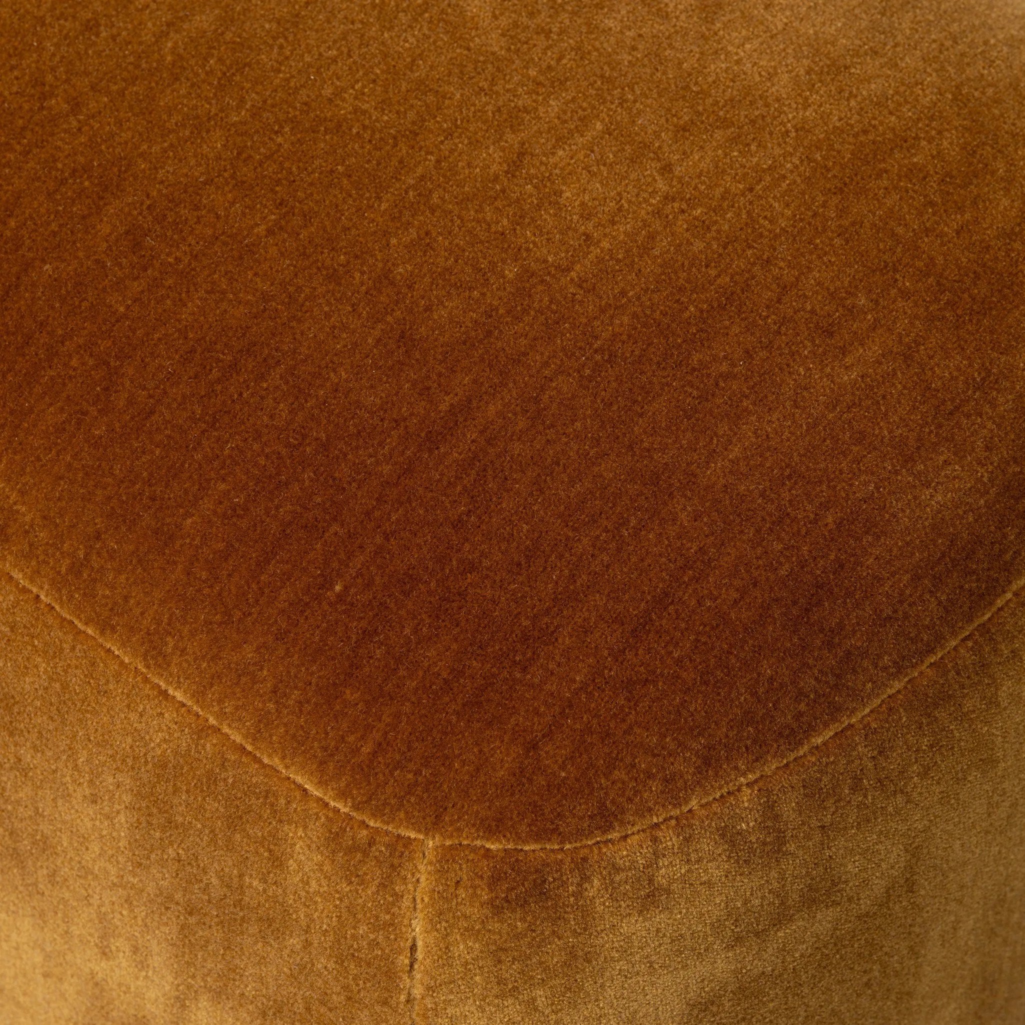 As enthusiasts of natural materials at Amethyst, we love the warm modern inspired Bilbury Oval Ottoman - Monte Tobacco. This item pairs well with other brands such as Surya and is perfect for eclectic homes Amethyst Home provides interior design, new home construction design consulting, vintage area rugs, and lighting in the Miami metro area.