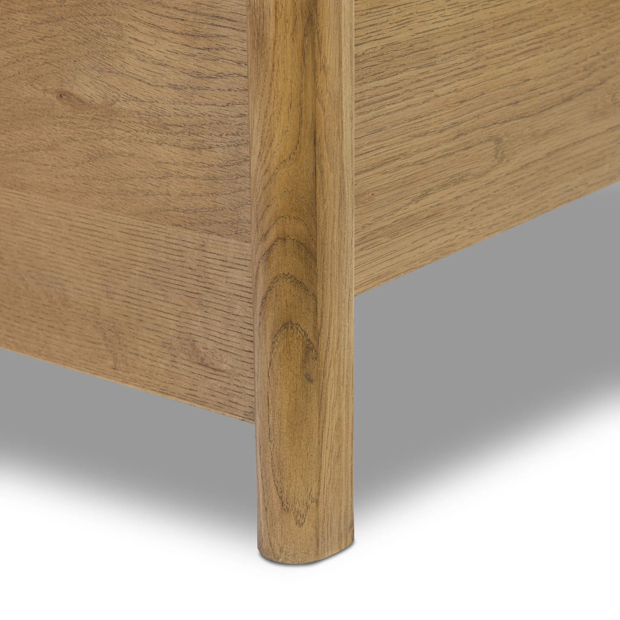  Amethyst Home provides interior design, new home construction design consulting, vintage area rugs, and lighting in the Houston metro area.