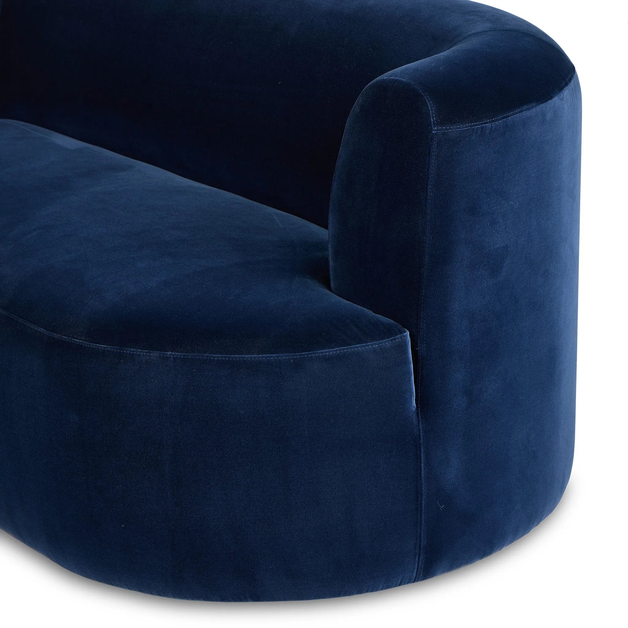  Amethyst Home provides interior design, new home construction design consulting, vintage area rugs, and lighting in the Alpharetta metro area.