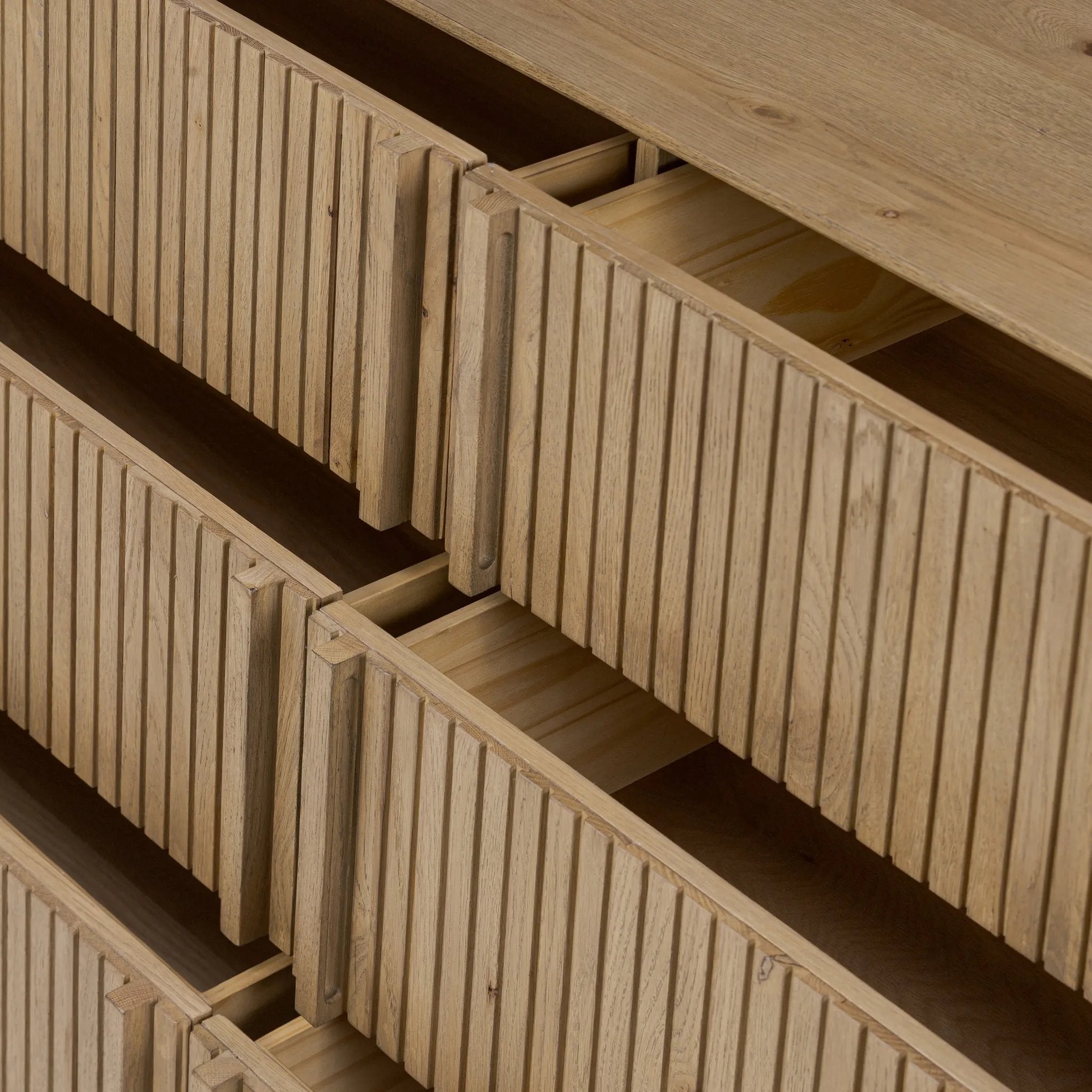  Amethyst Home provides interior design, new home construction design consulting, vintage area rugs, and lighting in the Charlotte metro area.