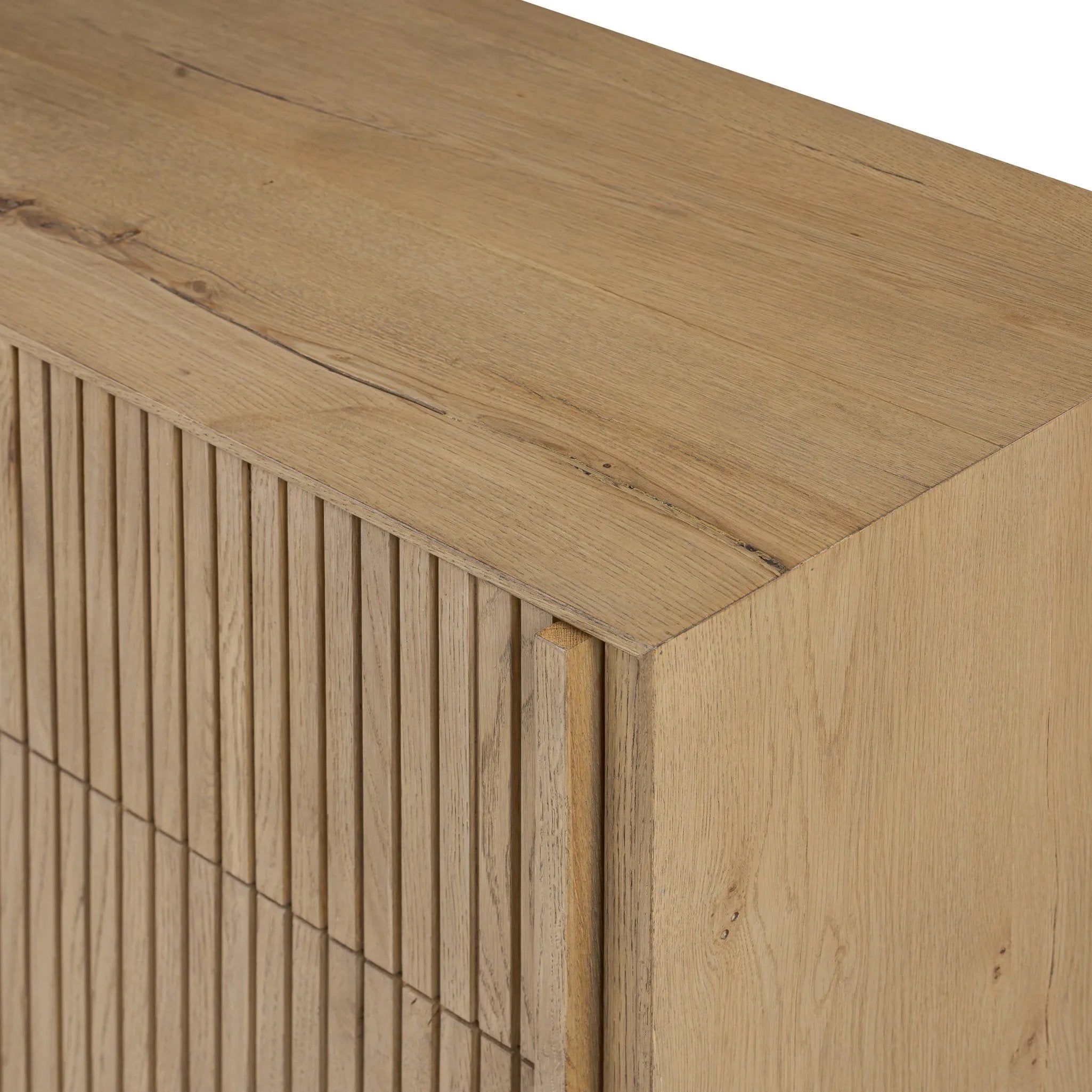  Amethyst Home provides interior design, new home construction design consulting, vintage area rugs, and lighting in the Kansas City metro area.