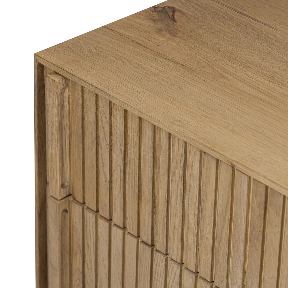  Amethyst Home provides interior design, new home construction design consulting, vintage area rugs, and lighting in the Tampa metro area.