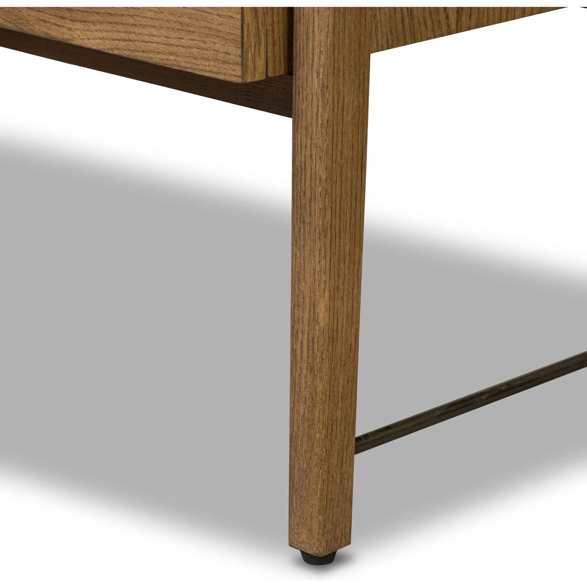  Amethyst Home provides interior design, new home construction design consulting, vintage area rugs, and lighting in the Laguna Beach metro area.