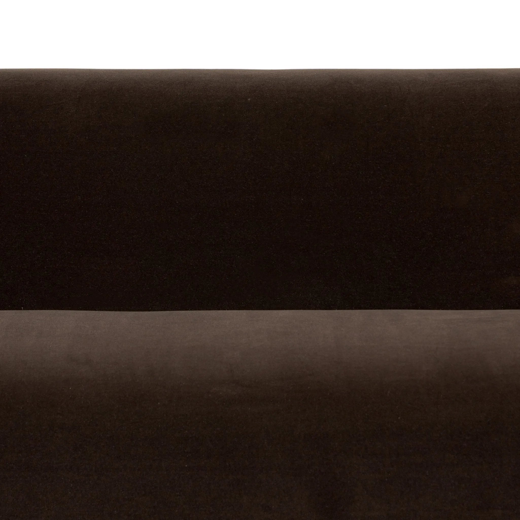  Amethyst Home provides interior design, new home construction design consulting, vintage area rugs, and lighting in the Charlotte metro area.