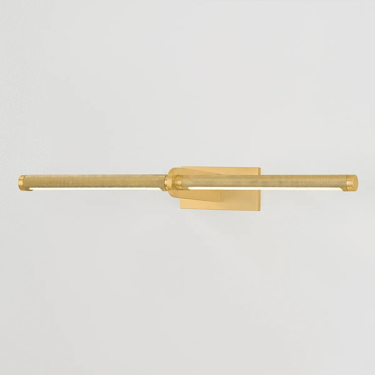 Aiming for a modernist style with LED lamping, Deptford’s streamlined geometry and high functionality make it perfect for task lighting. The slim silhouette is accented by knurling details along the length of the shade, adding texture and visual interest. Amethyst Home provides interior design, new home construction design consulting, vintage area rugs, and lighting in the Austin metro area.