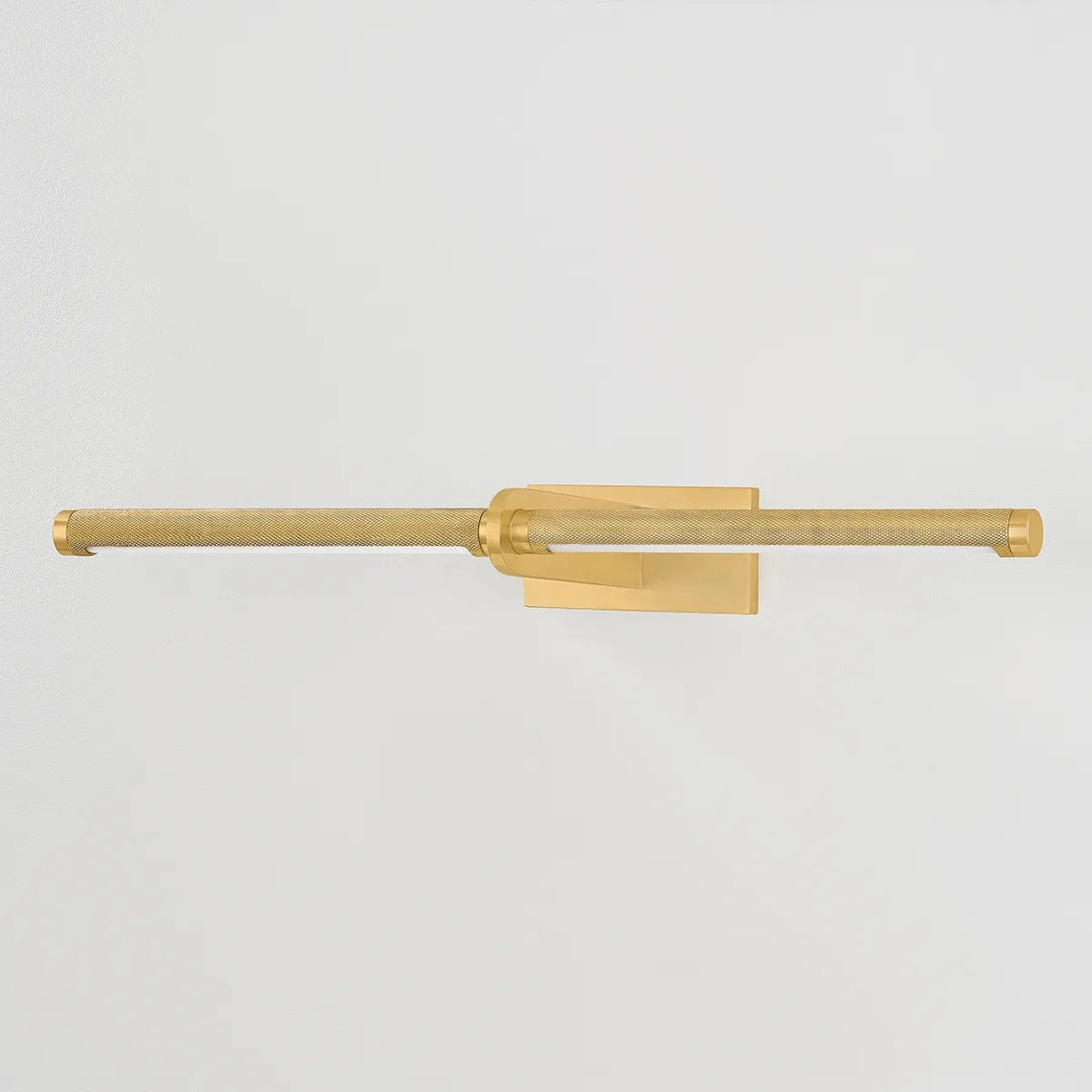 Aiming for a modernist style with LED lamping, Deptford’s streamlined geometry and high functionality make it perfect for task lighting. The slim silhouette is accented by knurling details along the length of the shade, adding texture and visual interest. Amethyst Home provides interior design, new home construction design consulting, vintage area rugs, and lighting in the Tampa metro area.