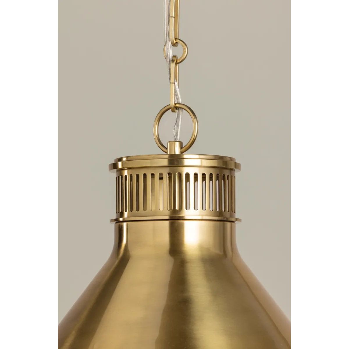 The Highclere family blends industrial and classic elements to create a modern, elevated basic. Etched for added texture, the clear optic glass shade creates a beautiful diffusion of light while the bell-shaped silhouette of the shade is accented by Mark D. Sikes' signature brass screw detailing. Amethyst Home provides interior design, new home construction design consulting, vintage area rugs, and lighting in the Des Moines metro area.