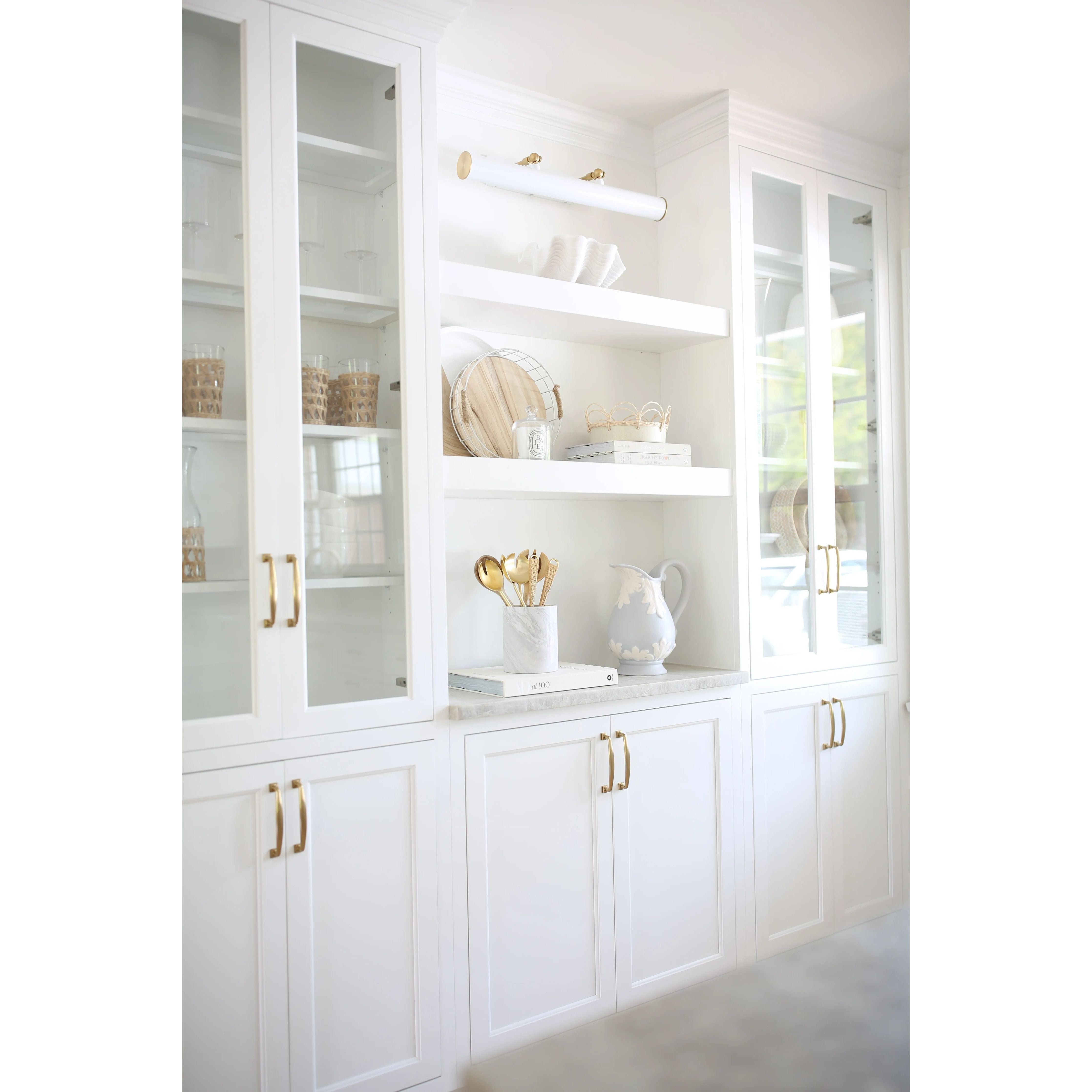 None Amethyst Home provides interior design, new home construction design consulting, vintage area rugs, and lighting in the Omaha metro area.