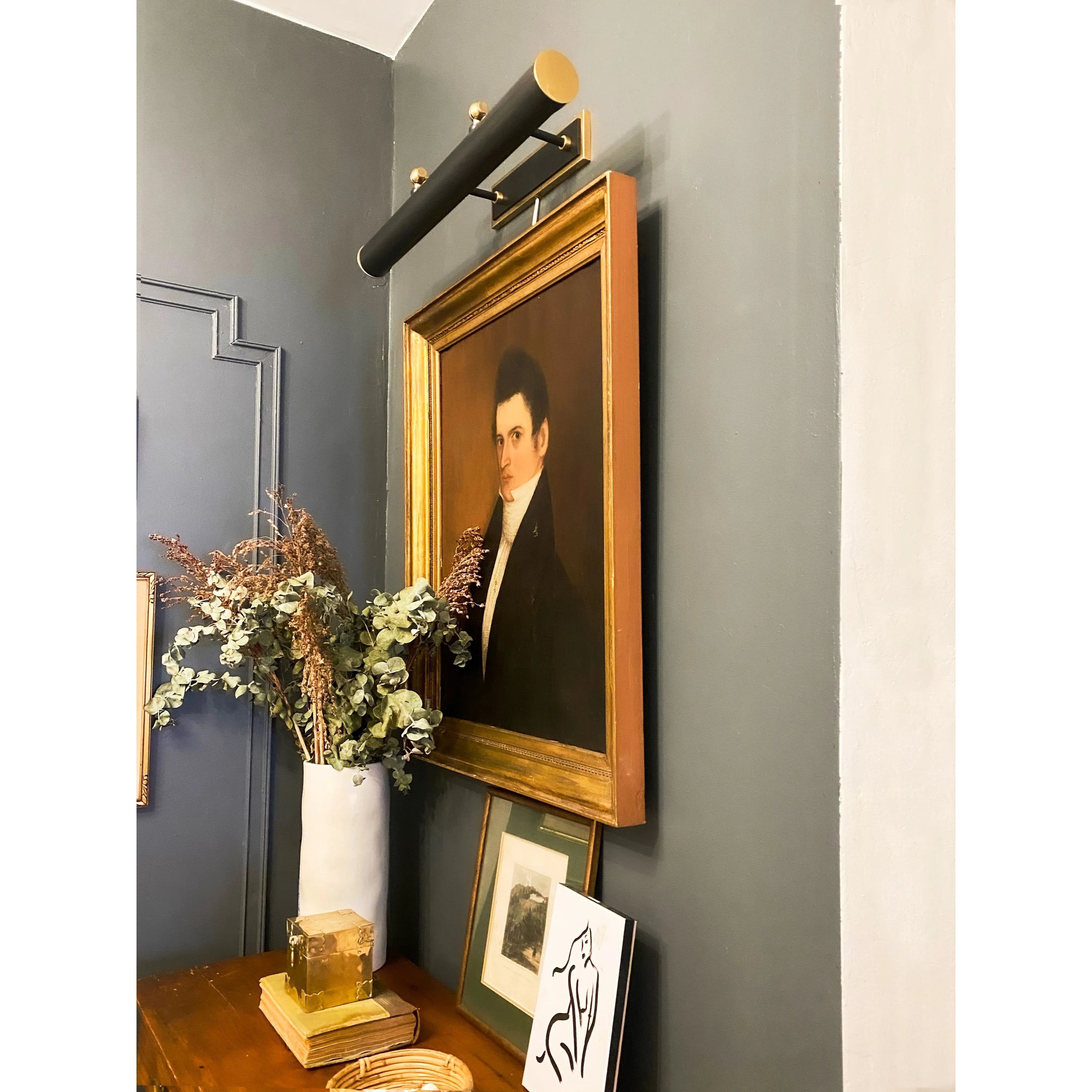 None Amethyst Home provides interior design, new home construction design consulting, vintage area rugs, and lighting in the San Diego metro area.