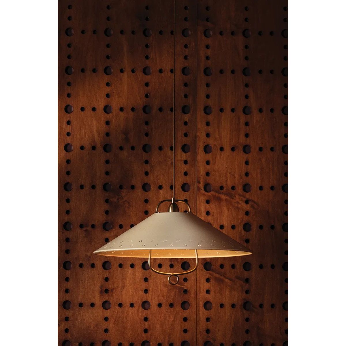 Drawing inspiration from the relaxed style of coastal villages, the Pawley family is carefree yet intentional. The pendant features graceful metalwork with a Historic Bronze finish, including a charming loop below the Soft Sand shade. With an adjustable swivel head, the sconce lets you direct light exactly where needed. Amethyst Home provides interior design, new home construction design consulting, vintage area rugs, and lighting in the Newport Beach metro area.