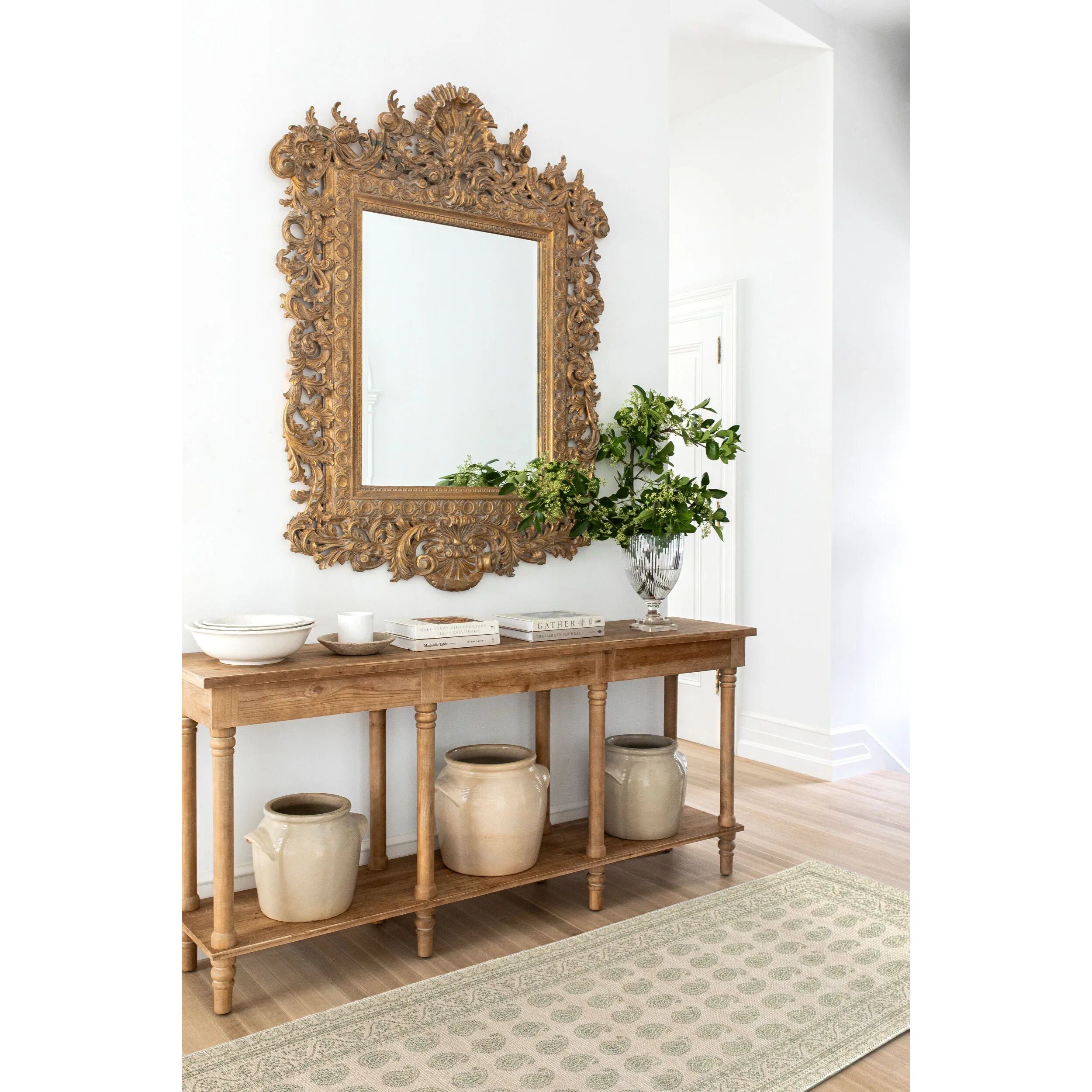 Nabela Noor Home x LIVABLIS Amethyst Home provides interior design, new home construction design consulting, vintage area rugs, and lighting in the San Diego metro area.