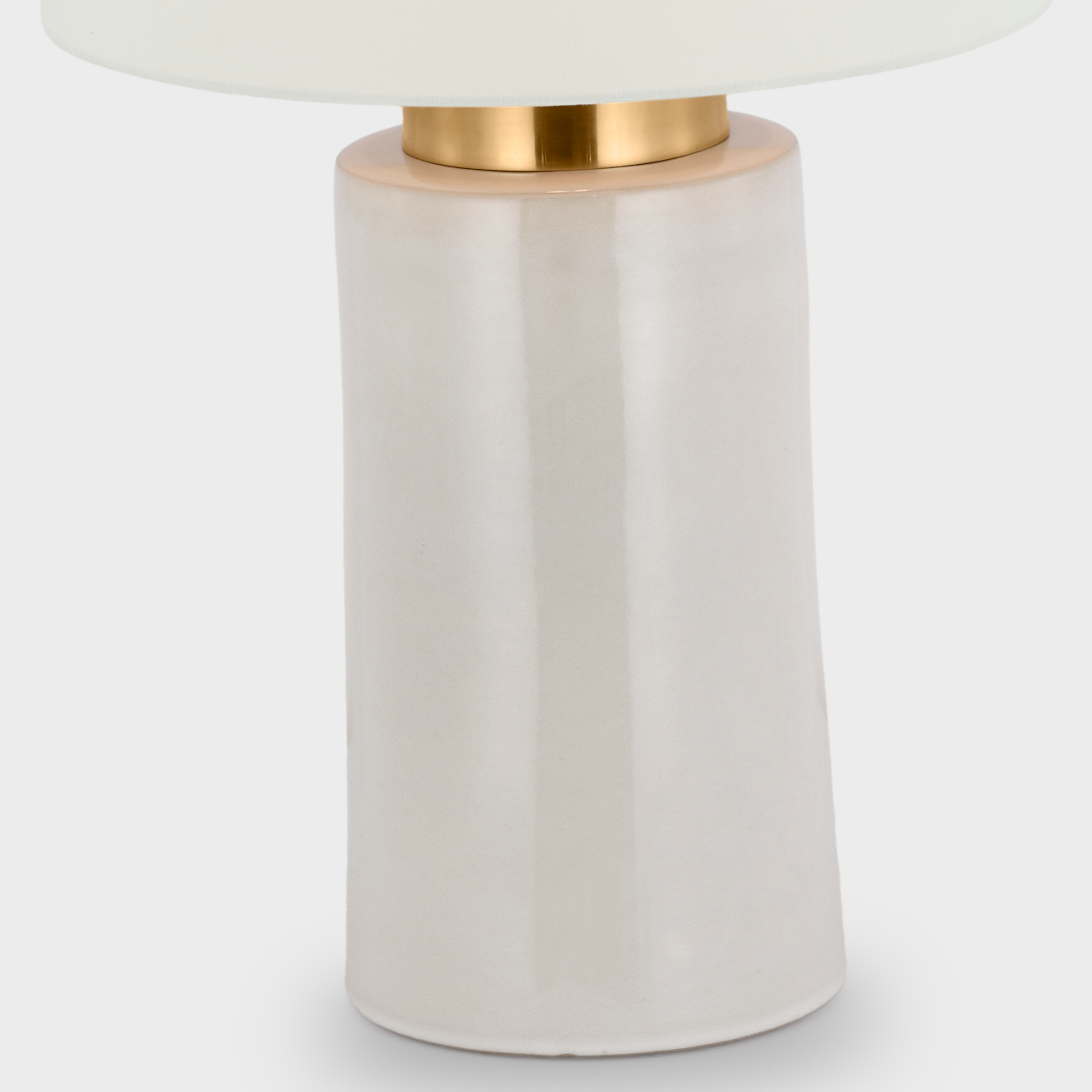 Featuring Xian 30" Table Lamp Ivory and Soft Brass by Visual Comfort at Amethyst Home. Illuminate your space with the Xian Table Lamp. This elegant and exclusive lamp, with its ivory and soft brass design, brings a touch of luxury to any room. Elevate your decor with the sophisticated style and warm glow of this premium lamp.
Overall Dimensions: 16" L x 16" W x 29.5" HWeight: . Amethyst Home provides interior design, new construction, custom furniture, and area rugs in the Winter Garden metro area