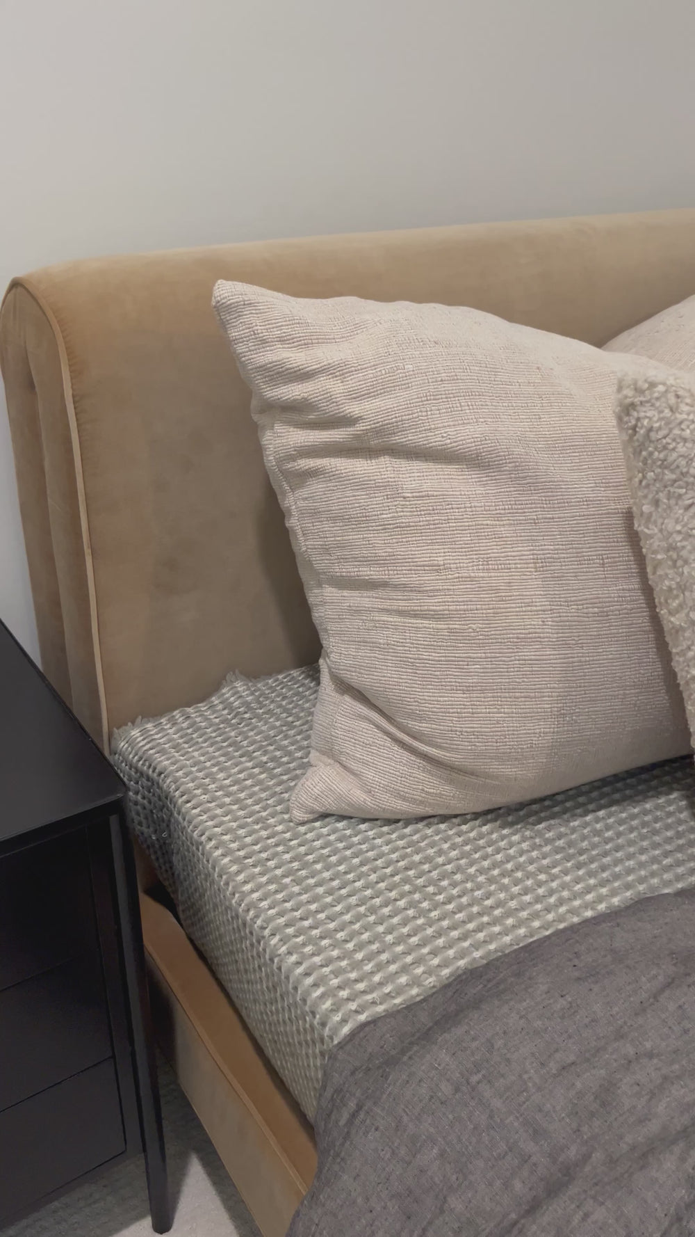 Folded cotton-blend fabric offers a trend-forward take on bedroom decor. Warm and versatile, camel hues blend easily into a range of colors and design styles.KingOverall Dimensions: 81.00"w x 99.00"d x 44.25"hWeight: 214.95 lbsQueenOverall Dimensions: 64.50"w x 99.00"d x 44.25"hWeight: 175.27 lbsMaterials : 76.8% Cotton, 23.2% Polyester Amethyst Home provides interior design, new home construction design consulting, vintage area rugs, and lighting in the Winter Garden metro area.