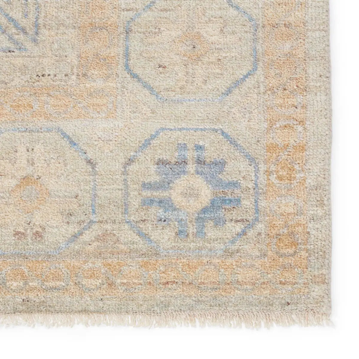 The Orenda collection features heirloom-quality designs of muted and uniquely updated Old World patterns. The Cerelia area rug boasts a beautifully washed medallion motif with ornate and fine-lined details. Amethyst Home provides interior design services, furniture, rugs, and lighting in the Miami metro area.