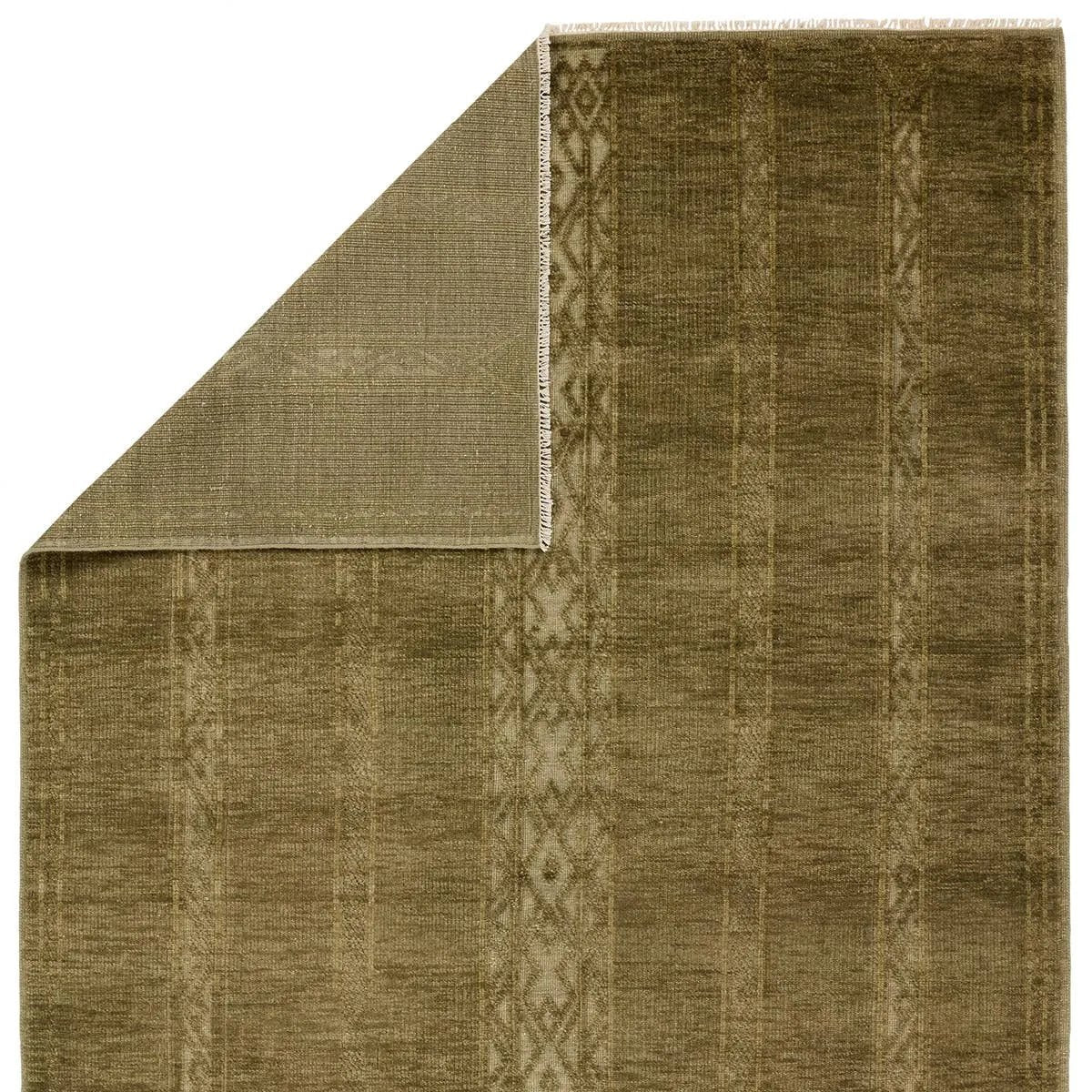 The hand-knotted Tapeten Achala features globally inspired designs that evoke a balance of tradition and modernity. The Achala pattern stuns with a high-low effect that distinguishes the olive green, geometric, striped pattern. Amethyst Home provides interior design, new home construction design consulting, vintage area rugs, and lighting in the Winter Garden metro area.