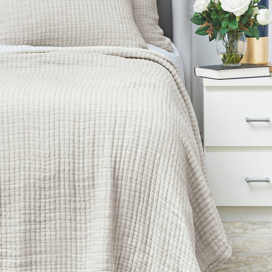 Build your bed on a versatile foundation of sumptuous hand-loomed cotton. From there, you will find endless possibilities. Crafted of 100% cotton, the Lida Natural Coverlet is a reversible matelasse. Amethyst Home provides interior design services, furniture, rugs, and lighting in the Calabasas metro area.
