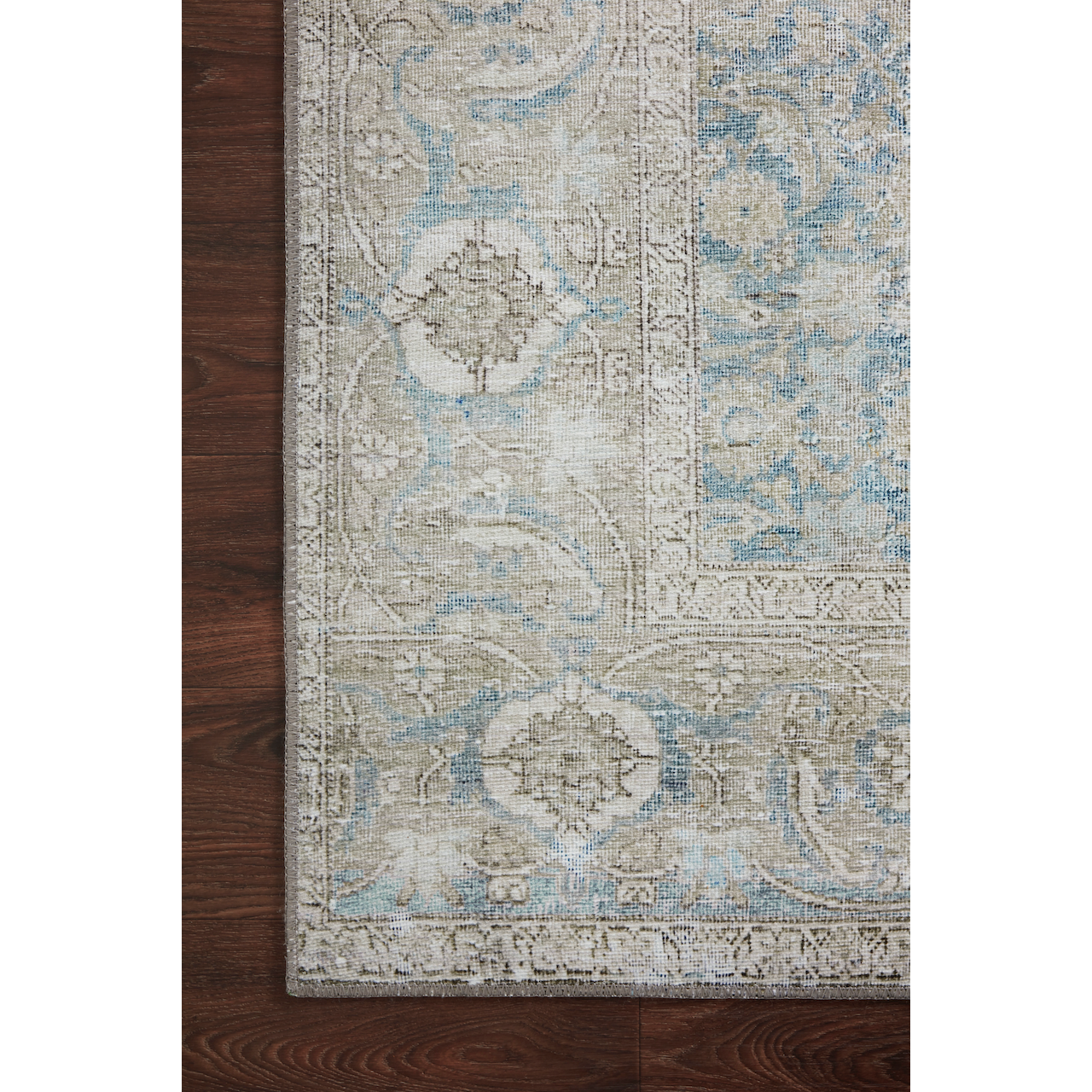 Power-loomed of 100% polyester, the Wynter Ocean / Silver WYN-10 area rug from Loloi showcases a one-of-a-kind vintage or antique area rug look at an affordable price. The rug is ideal for high traffic areas due to the rug's durability making it perfect for living rooms, dining rooms, kitchens, hallways, entryways. Amethyst Home provides interior design, new construction, custom furniture, and rugs for the Younkers and New York metro area.