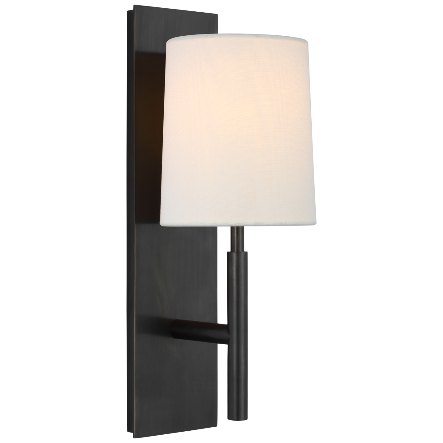 This Clarion Medium Sconce is so dreamy with the linen shade and thick back plate. We'd love to see these lined down a hallway or in a kitchen to complete the look.   Designer: Barbara Barry
