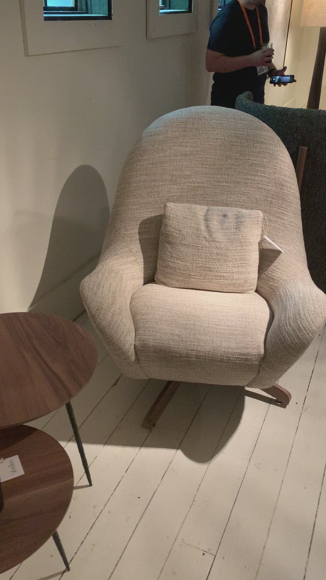 Lutz Swivel chair In Dodo - Pebble Fabric in Sealed Walnut