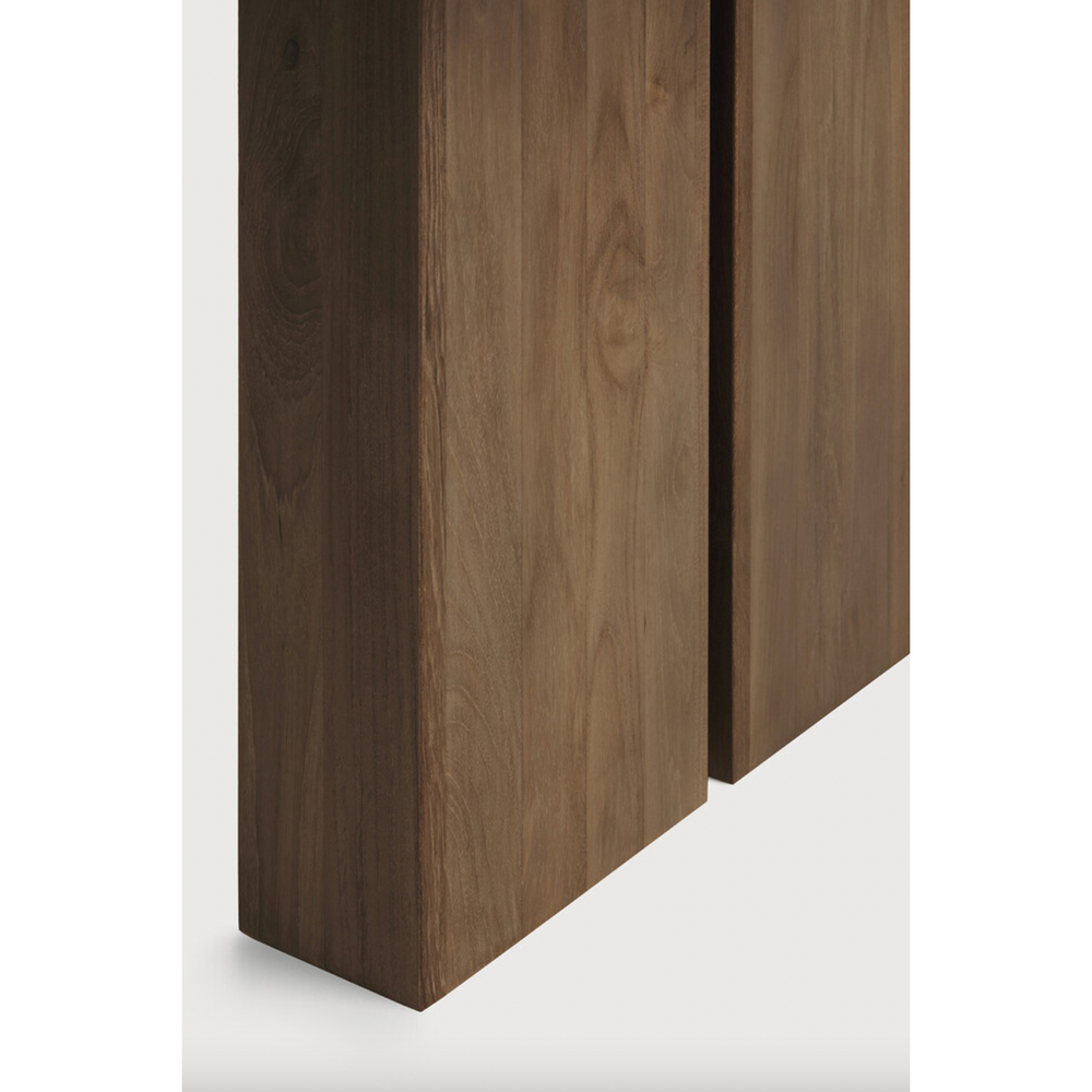 Featuring Teak Double Extendable Dining Table by Ethnicraft at Amethyst Home. We love the solid look and pure lines of this Teak Double Extendable Dining Table.  Although the table looks heavy, it can very easily be extended single-handedly. It takes a few steps and no more than seconds to make space for whatever will be happening next in your home!
Mater.  Amethyst Home provides interior design, new home construction design consulting, vintage area rugs, and lighting in the Scottsdale metro area.