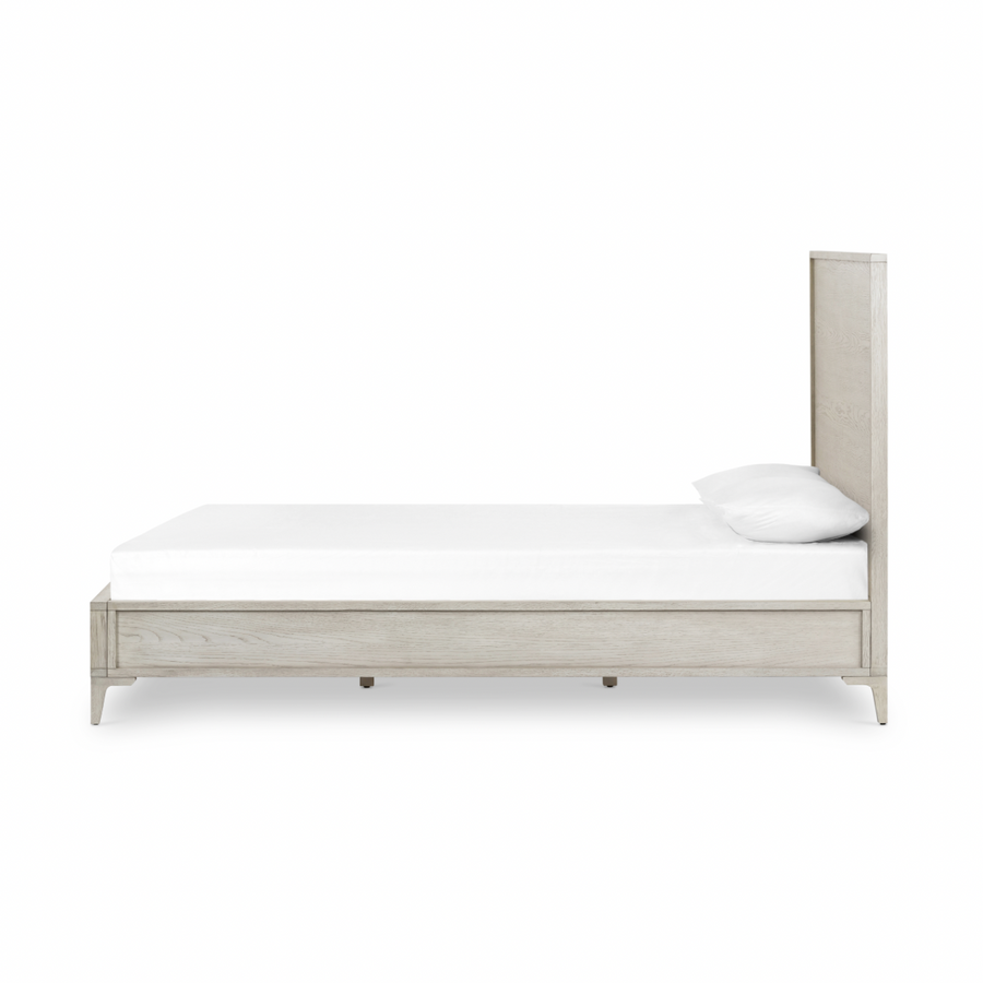 Finished in a beautifully light vintage white this Viggo Bed is a low, clean-lined oak bed featuring inset panel detailing on head and foot boards plus side rails, for an elegant, angular look for any bedroom. 